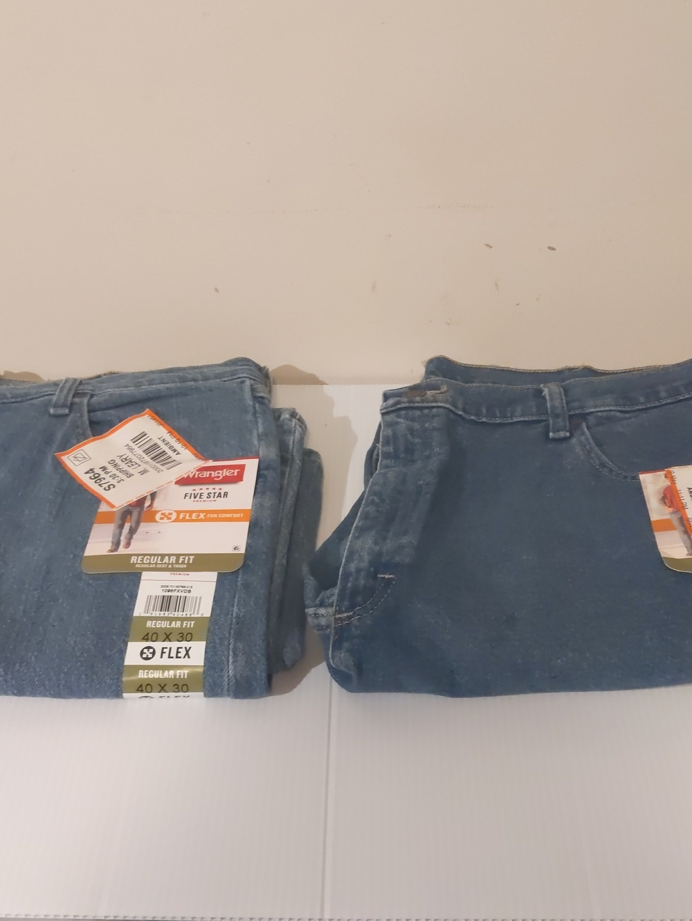 Lot Of 2 Wrangler Menโs 40x30 Relaxed Fit Jeans NWT